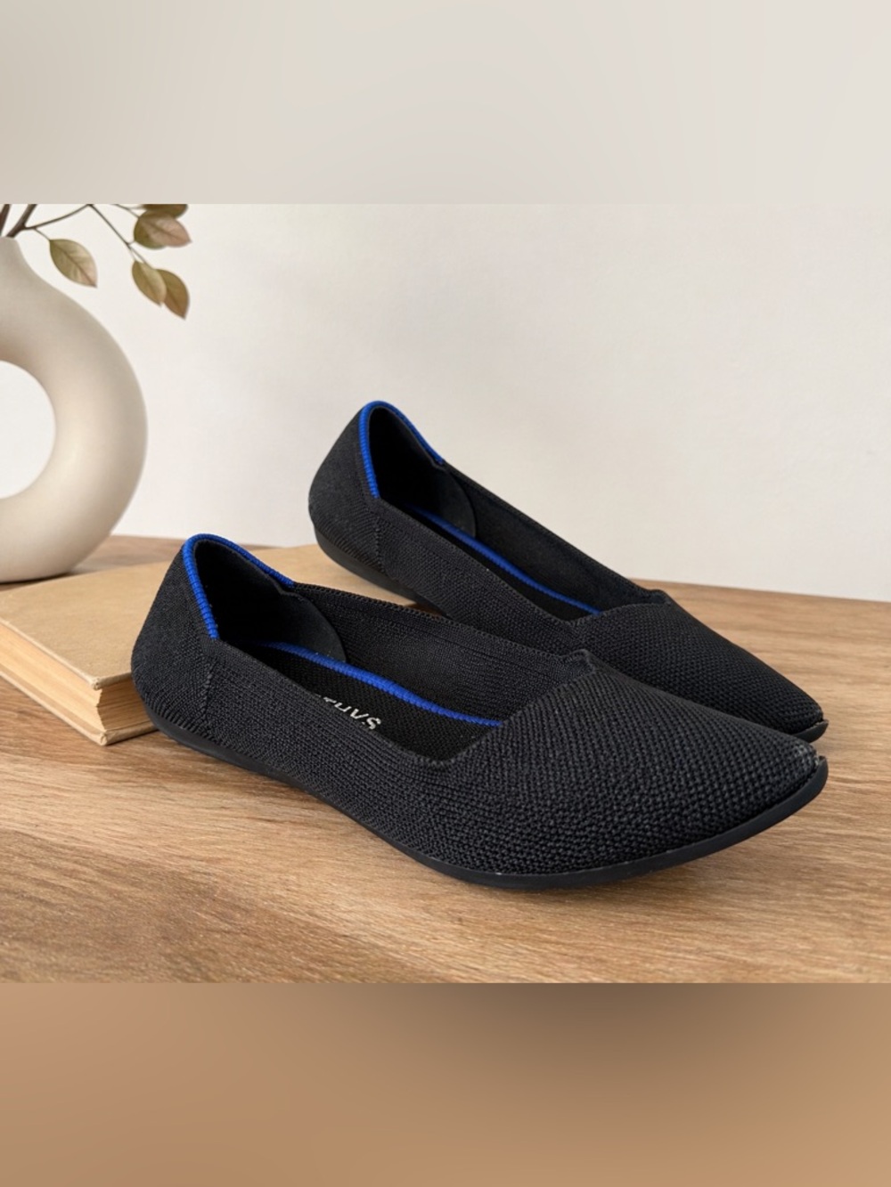 Rothy’s Black Pointed Toe Knit Flats Comfortable Washable Slip On Shoes Size 7